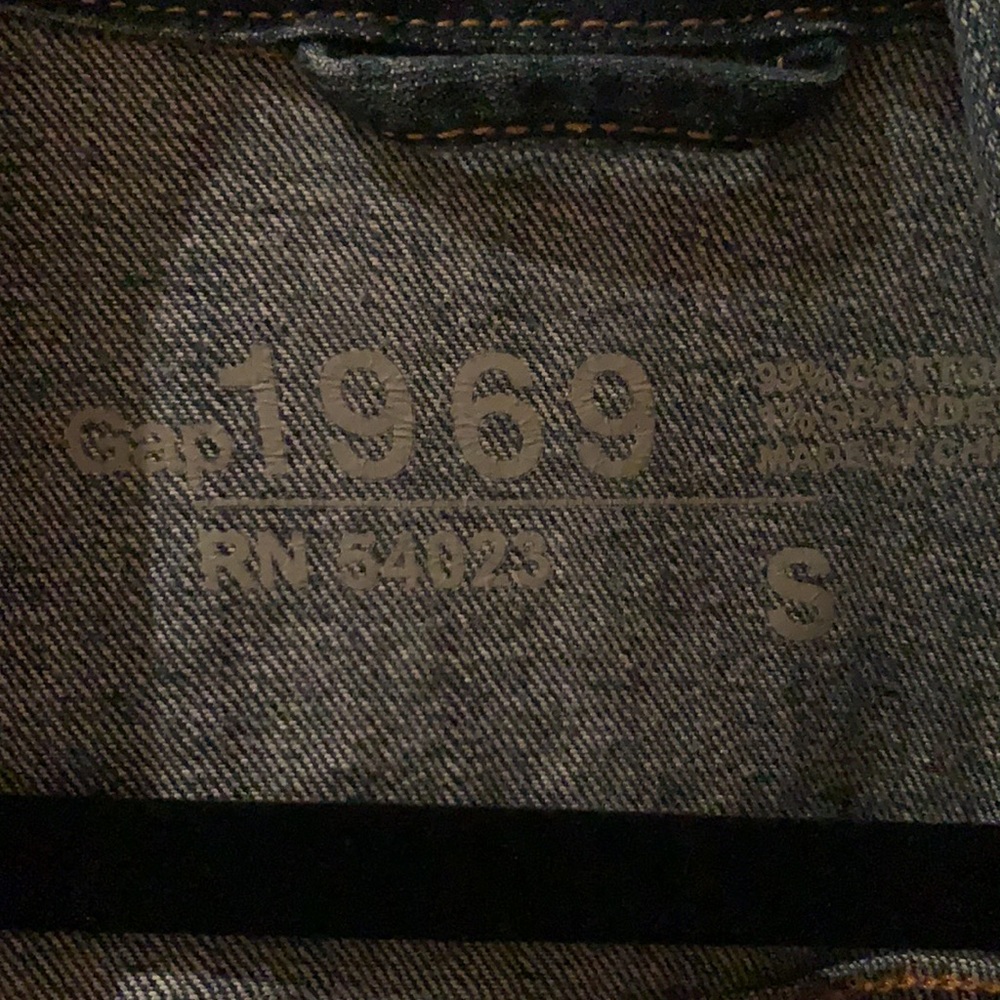 Gap Jean Jacket - image 3